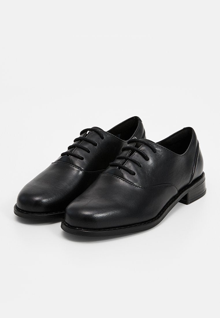 Clarks HANA WALK