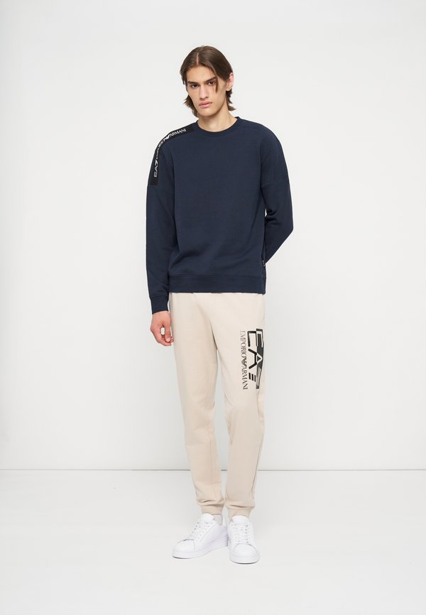 EA7 Emporio Armani