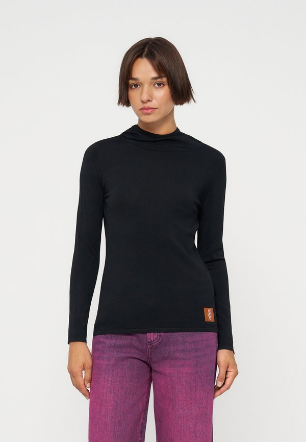 Armani Exchange