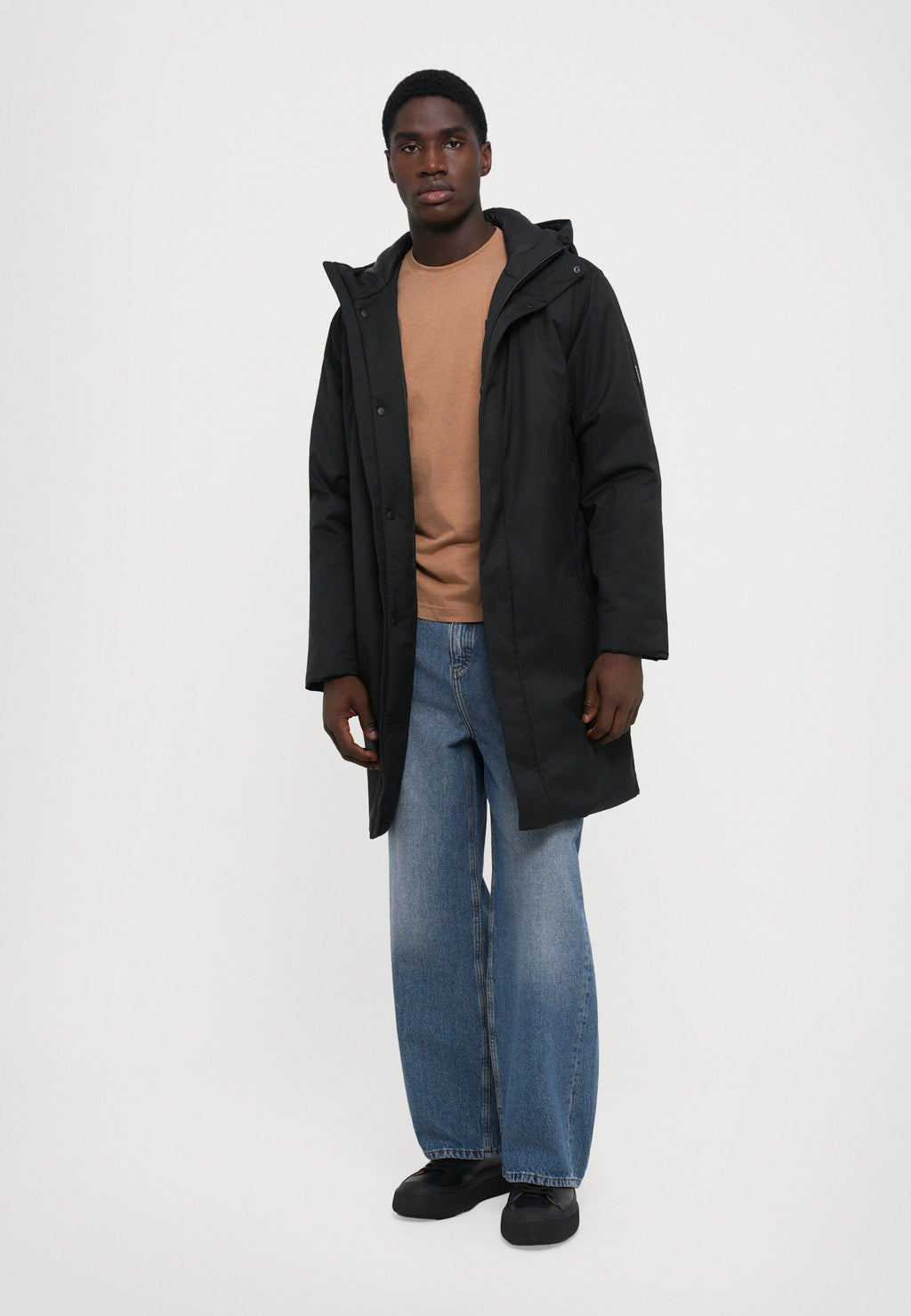 MOUNTAIN TECH JACKET Media 2