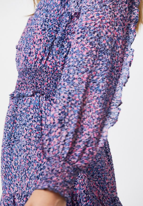 Dante6 LIVELY RUFFLE