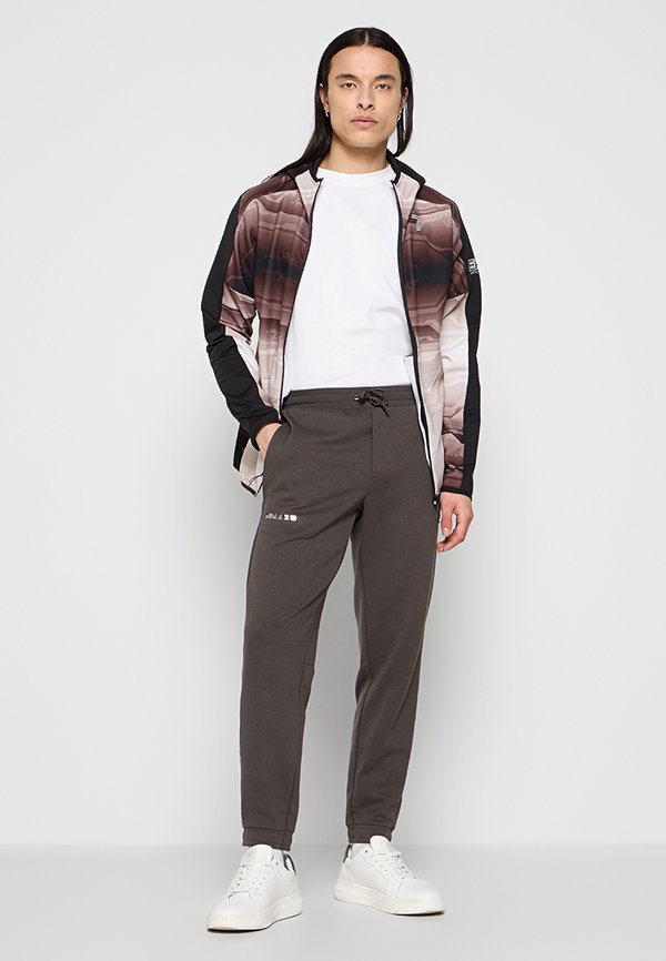 EA7 Emporio Armani