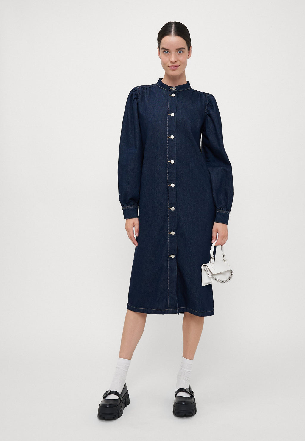 ONLBEATE MIDI DRESS Media 2