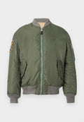 Olivegrüner Bomberjacke, aus Nylonmaterial, mit Reißverschluss, gerippten Bündchen und Saum, seitlichen Taschen, Schulterpatch-Detail und Logo auf der Brust.