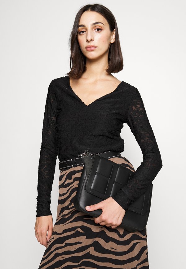 Vero Moda Tall VMRIVA V NECK