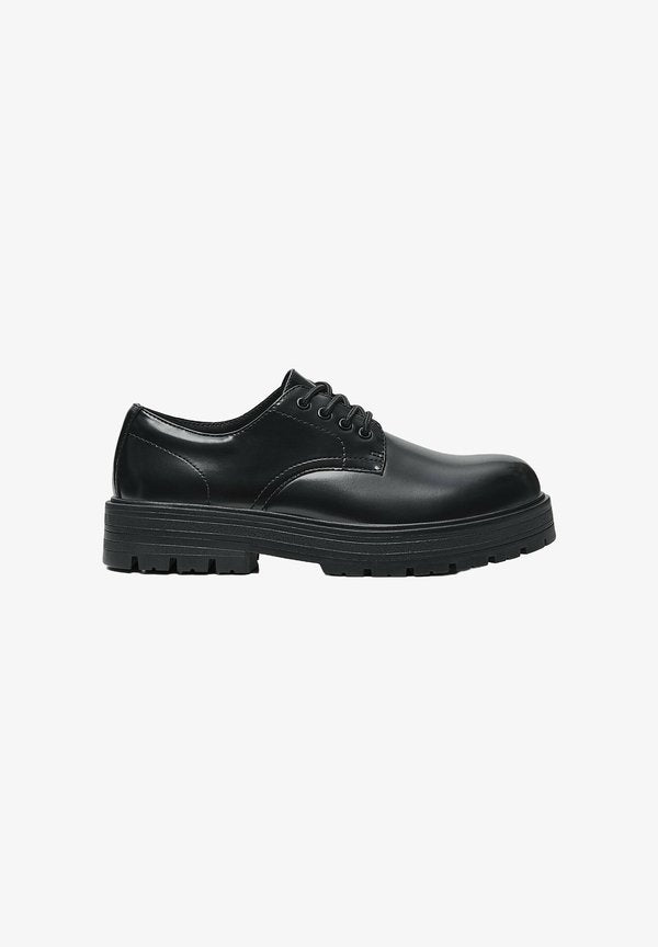 Bershka DERBY - SHOES - Casual lace-ups - black