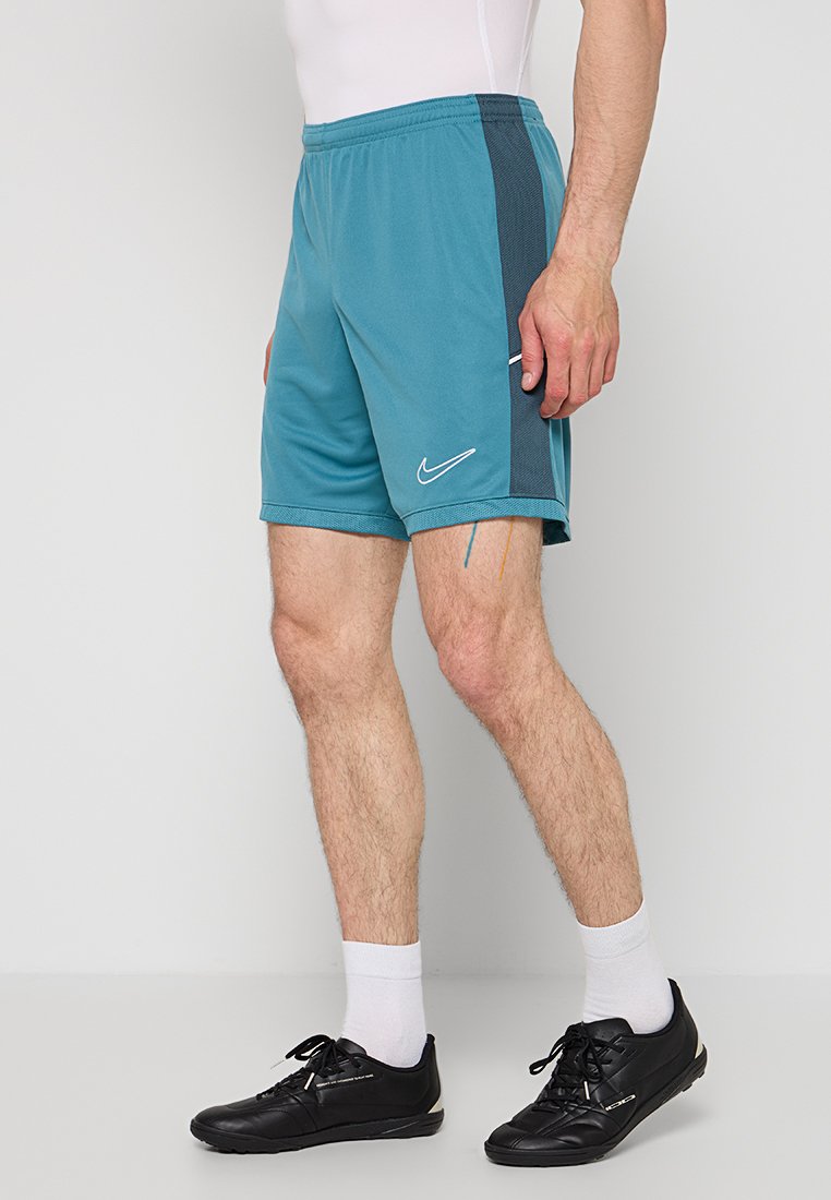 Nike Performance