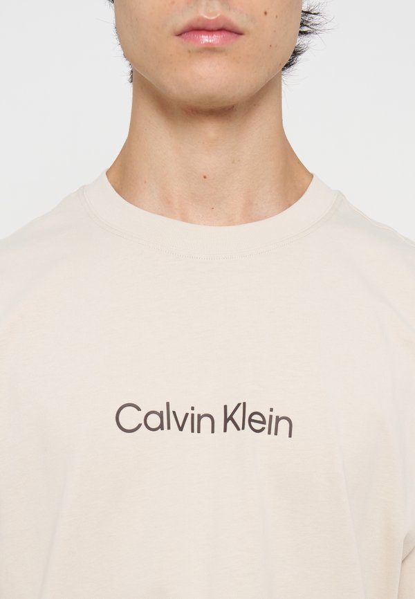 Calvin Klein Jeans