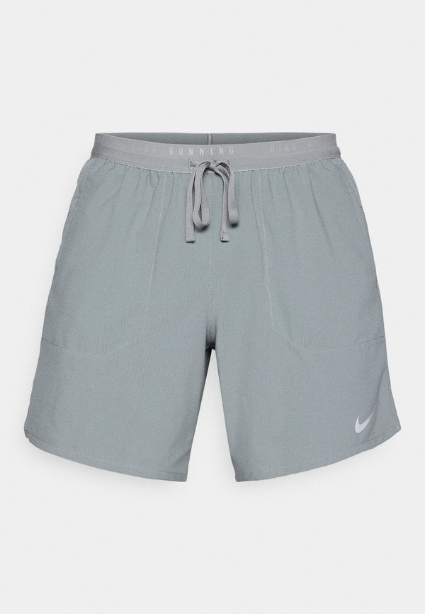 Nike Performance M NK DF STRIDE 7IN BF SHORT - Sports shorts - smoke grey/reflective silver-coloured