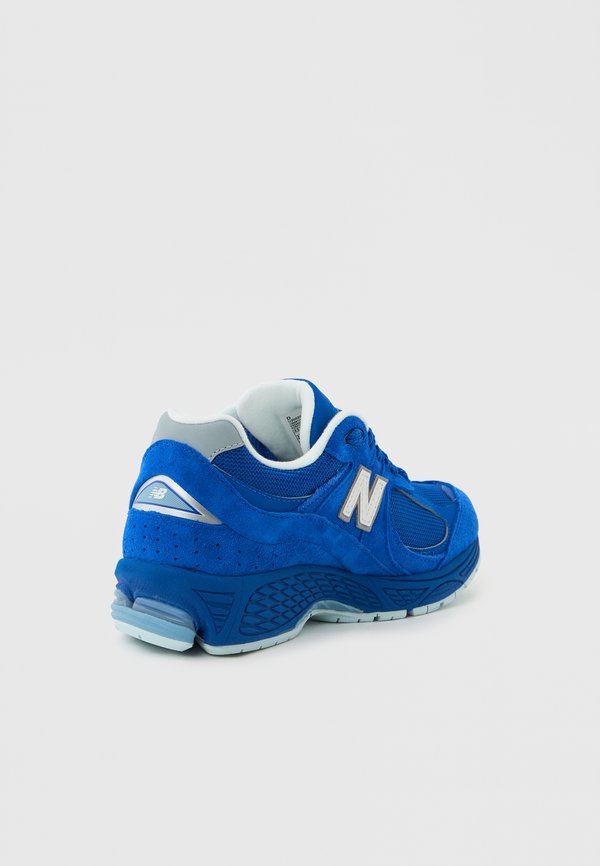 New Balance 2002R