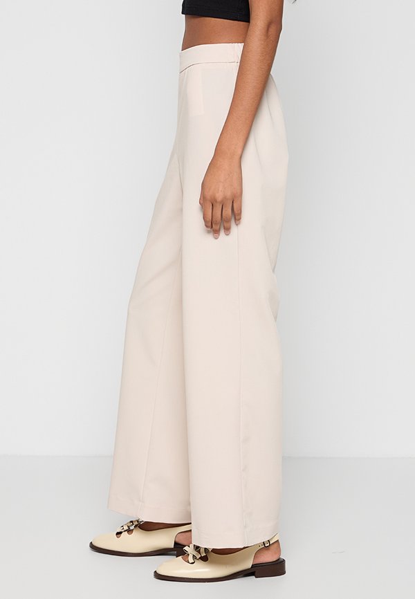 Vero Moda VMOLENA STRAIGHT FIT