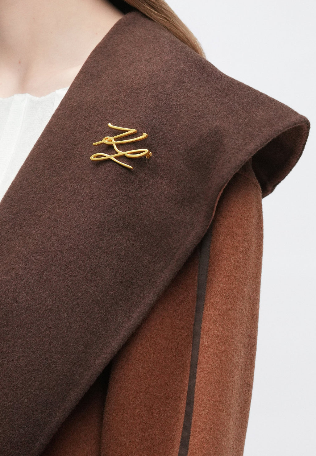 REVERSIBLE SOFT COAT Media 6