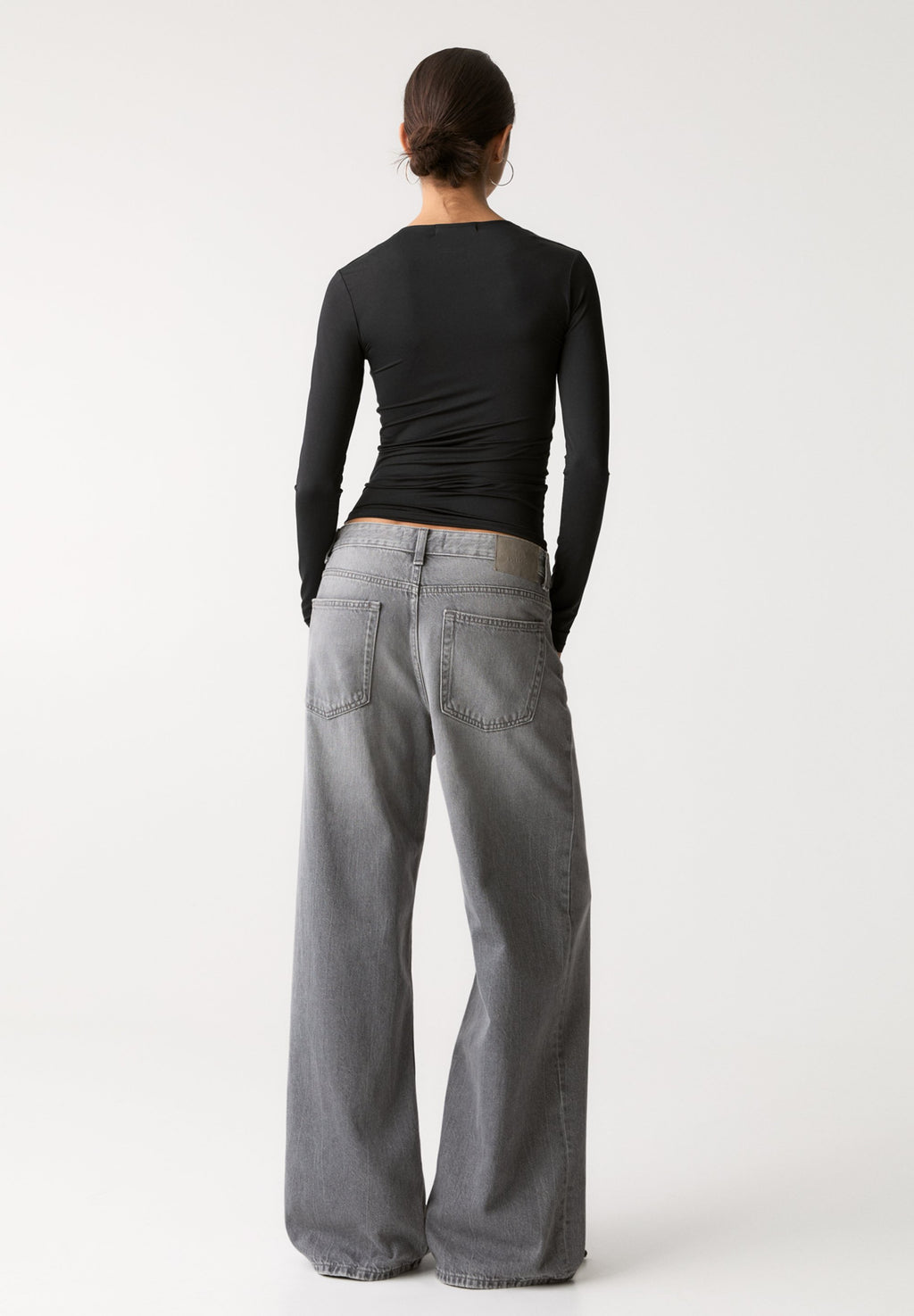 PULL&BEAR  CUT-OUT DETAIL