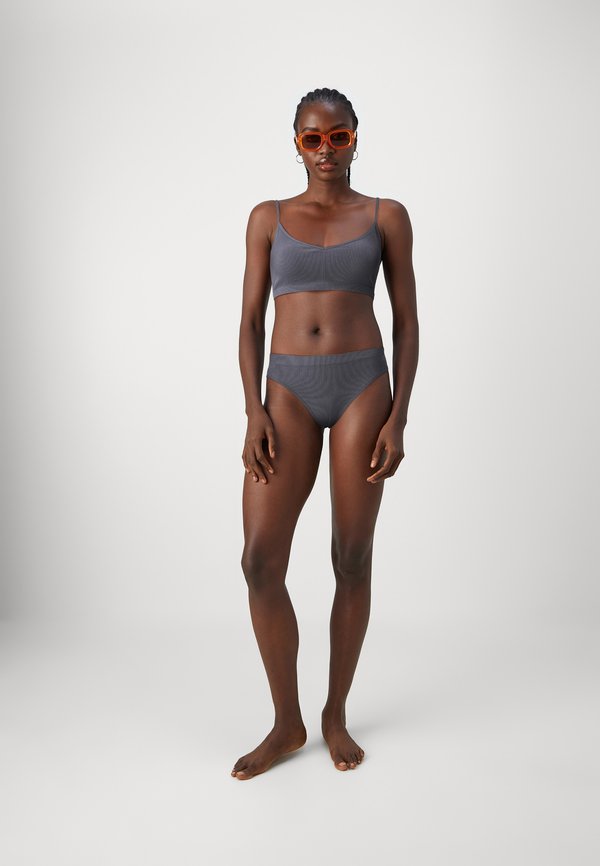 Even&Odd SEAMLESS SET