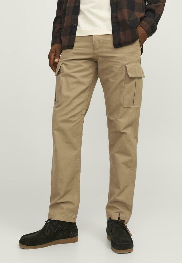 Jack & Jones PSTKANE BARKLEY NOOS - Cargo trousers - elmwood