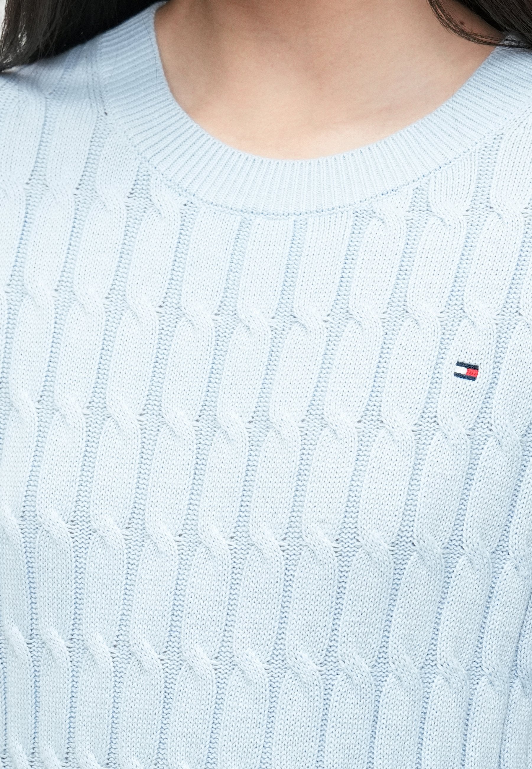 CABLE KNIT CREW NECK JUMPER Media 6