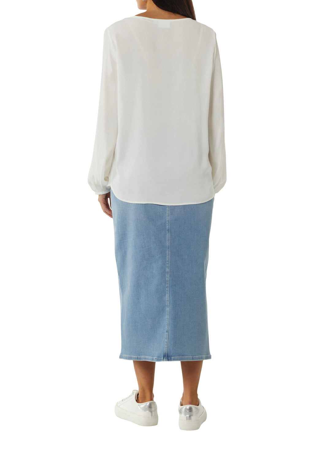 comma casual identity MIT AUSSCHNITT