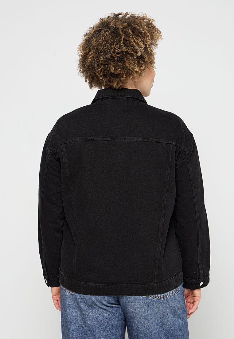 CARMYRNA OVERSIZED Media 2