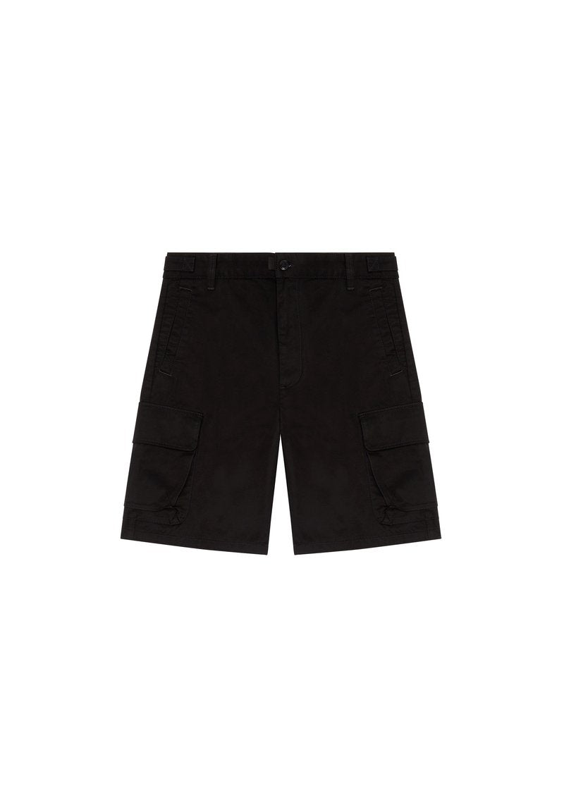 Schwarze Cargo-Shorts aus Baumwolle mit glatter Textur, ausgestattet mit zwei großen Seitentaschen und einem geraden Schnitt, gesichert durch einen Knopfverschluss.