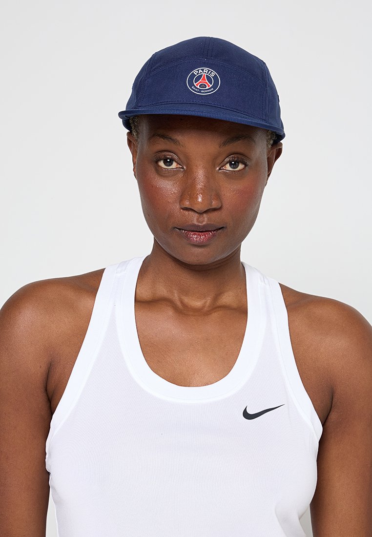 Nike Performance