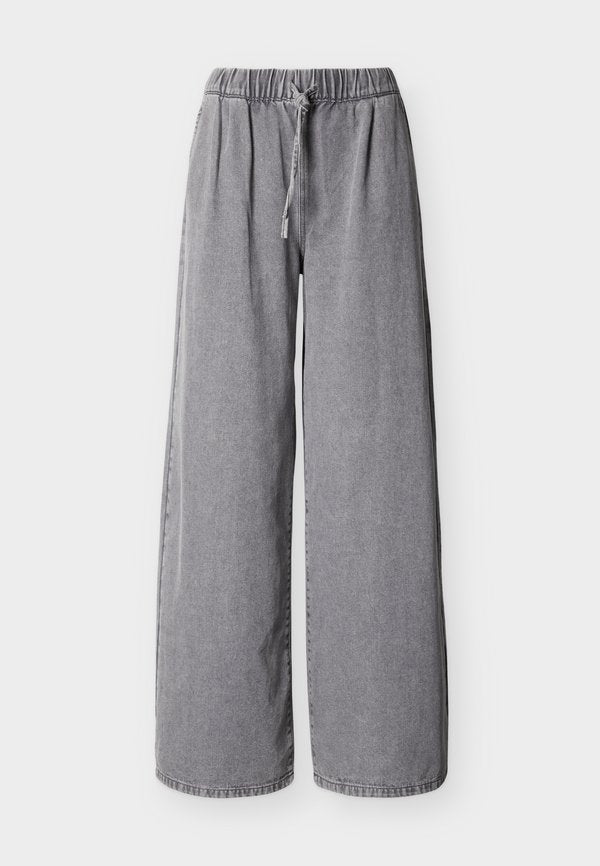 Vero Moda Tall VMVALERIA PULL UP