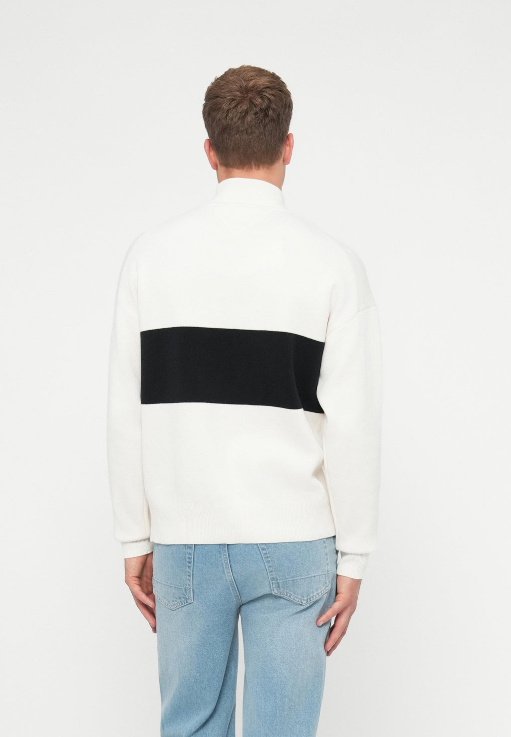 RELAXED QUARTER-ZIP MOCK NECK JUMPER Media 4