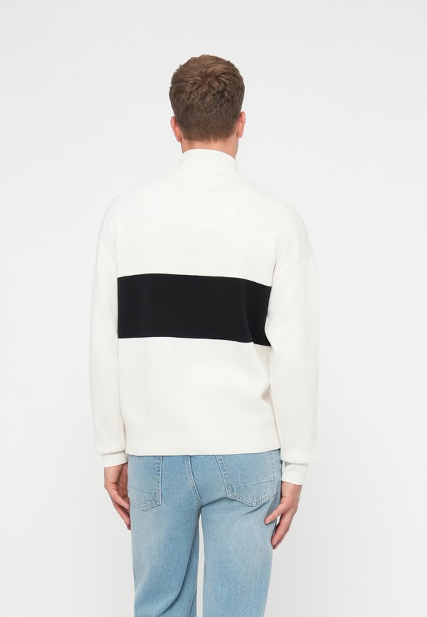 Tommy Hilfiger RELAXED QUARTER-ZIP MOCK NECK JUMPER