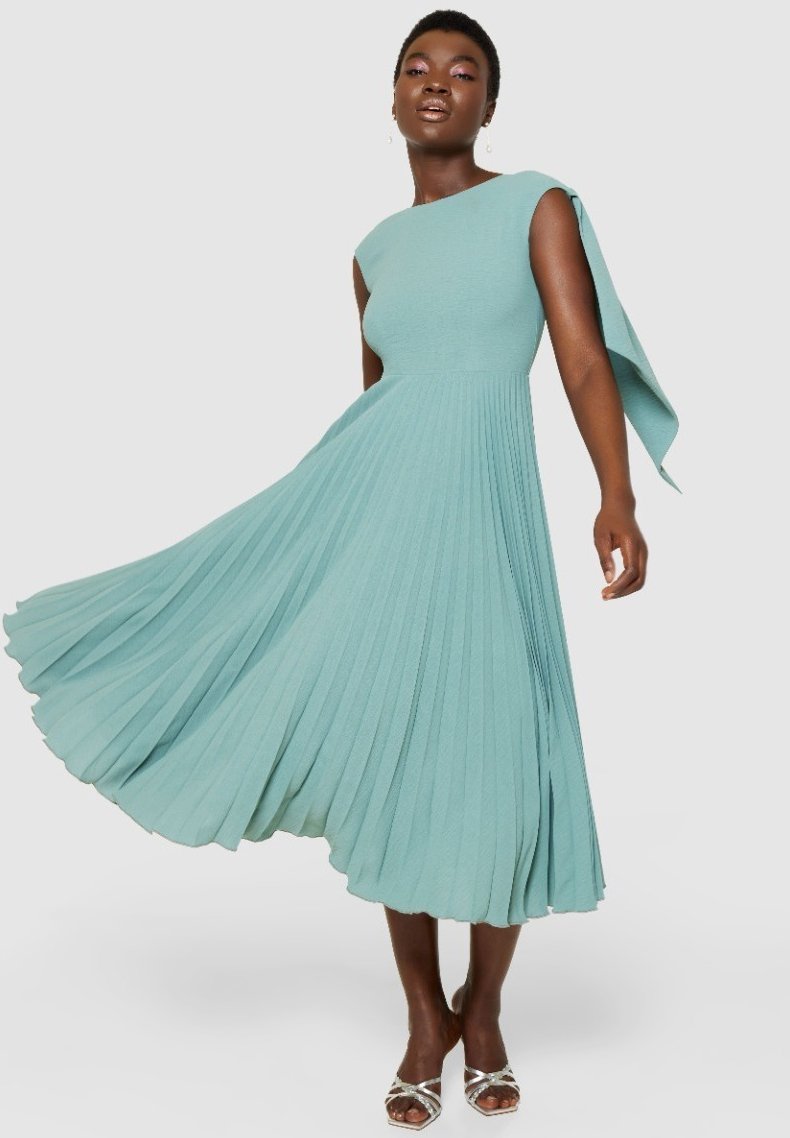 Closet CLOSET CAPE BACK