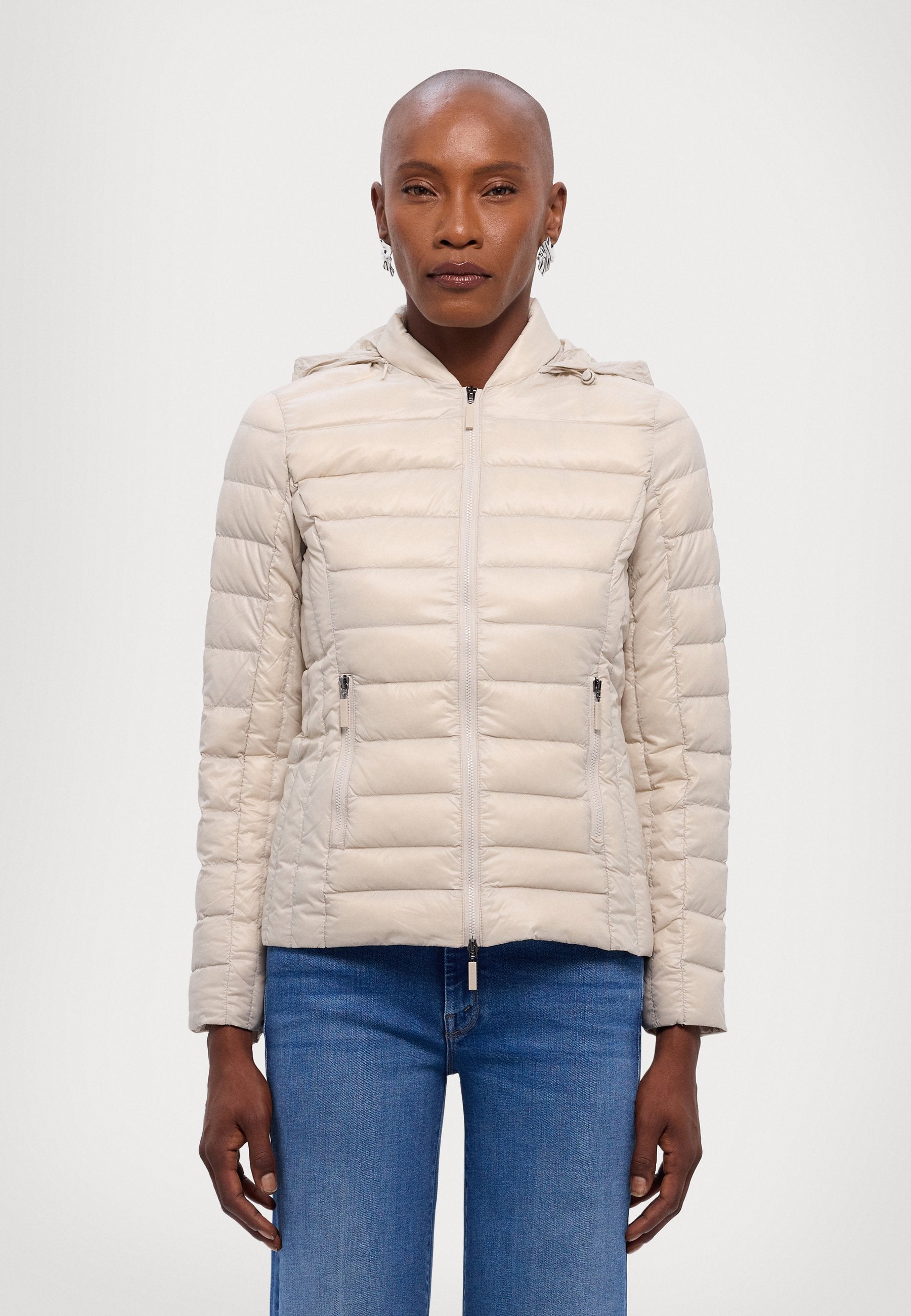 JACKET Media 7