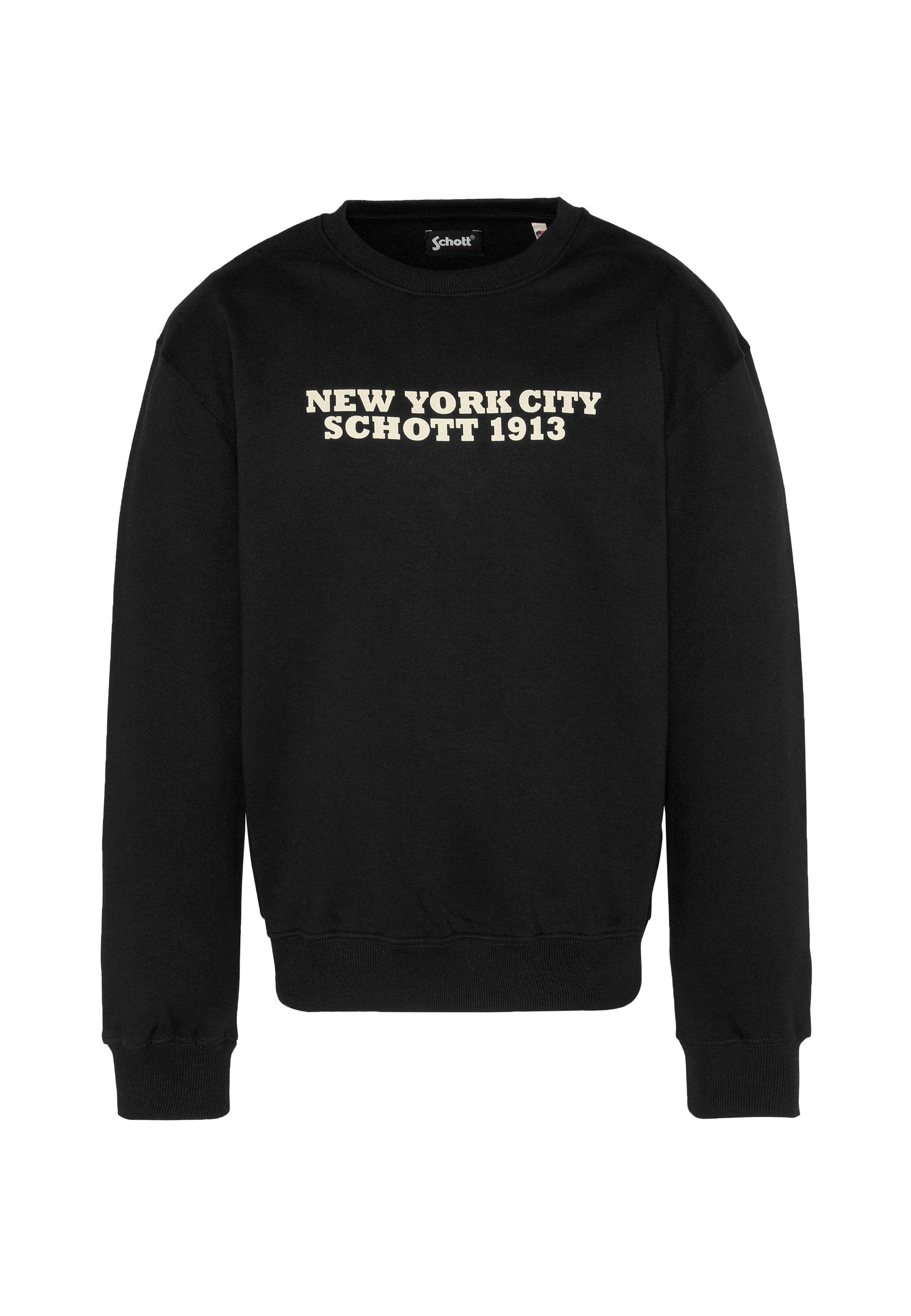 Schwarzer Sweatshirt mit Rundhalsausschnitt, gerippten Bündchen und Bund. Text in Cremefarbe: "NEW YORK CITY SCHOTT 1913" mittig auf der Vorderseite.