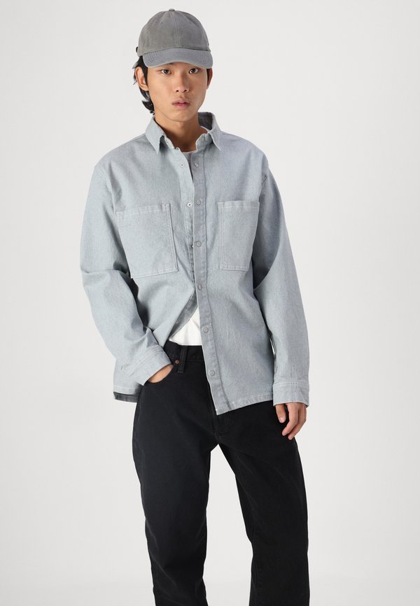 Abercrombie & Fitch Loose Jean
