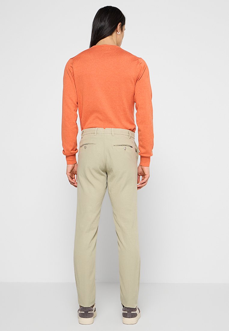Hackett London