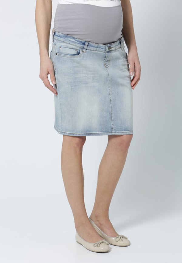 Esprit Maternity