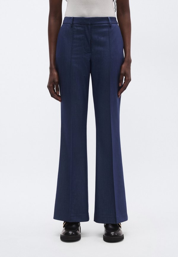 DKNY