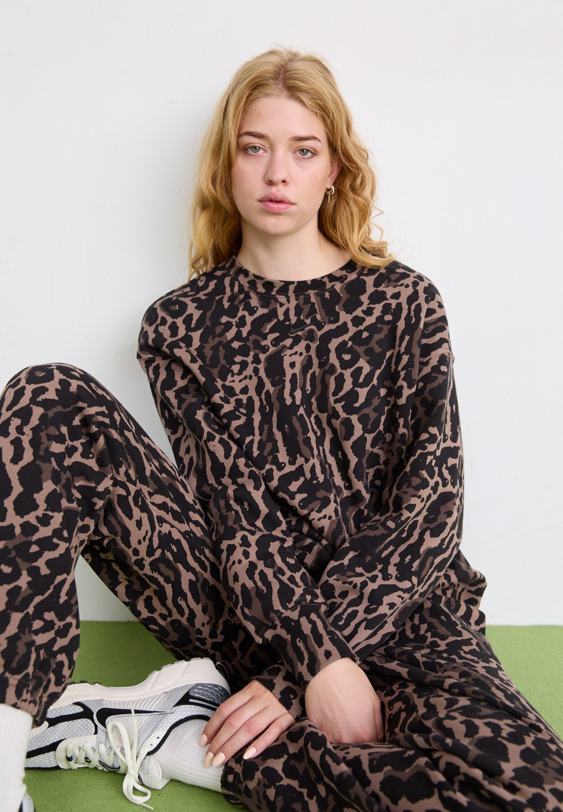 Nike Sportswear CREW
