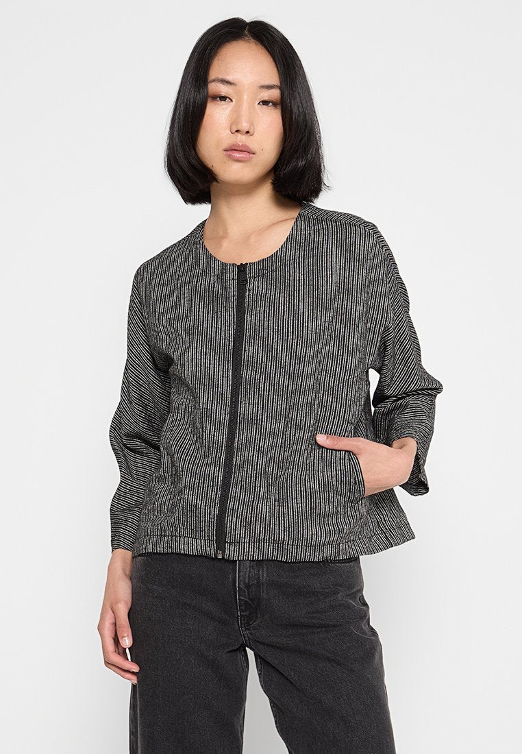 DKNY Leichte Jacke Media 1