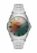 Silberne Diesel-Armbanduhr mit einem Farbverlauf-multicolor-Zifferblatt, schwarzen dreieckigen Stundenmarkierungen und einem verbundenen Metallarmband, zeigt 10:10 Uhr an.