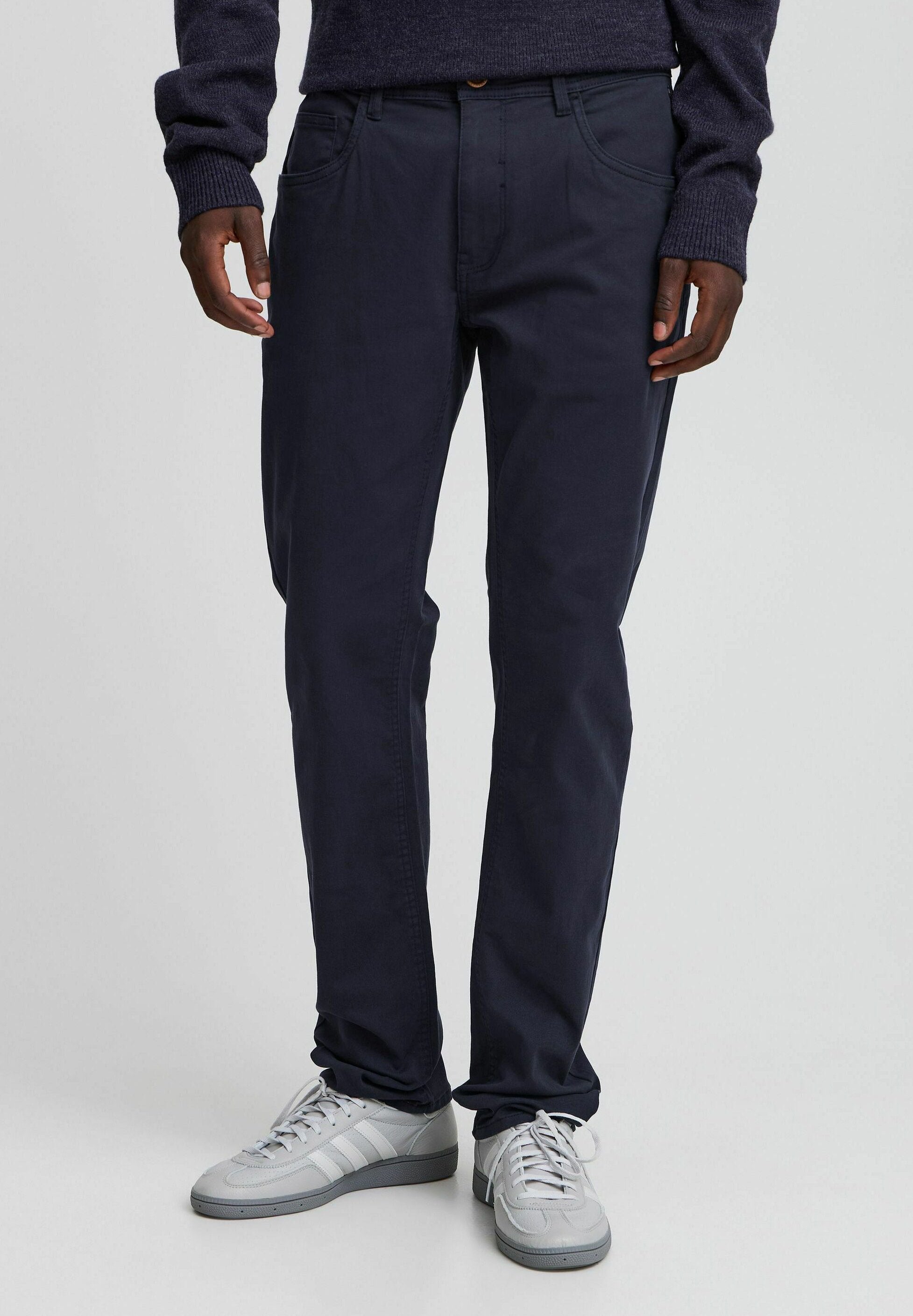 BHRODNEY PANTS SLIM/ REGULAR FIT NARROW LEG Media 3