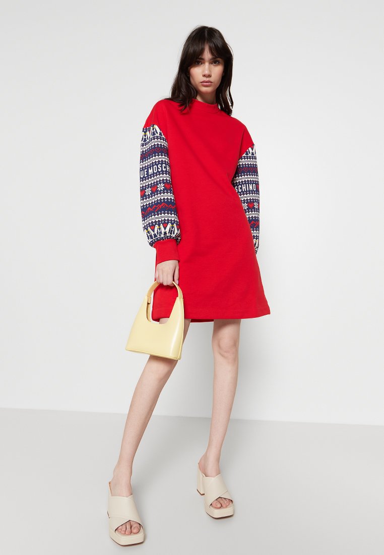 Love Moschino