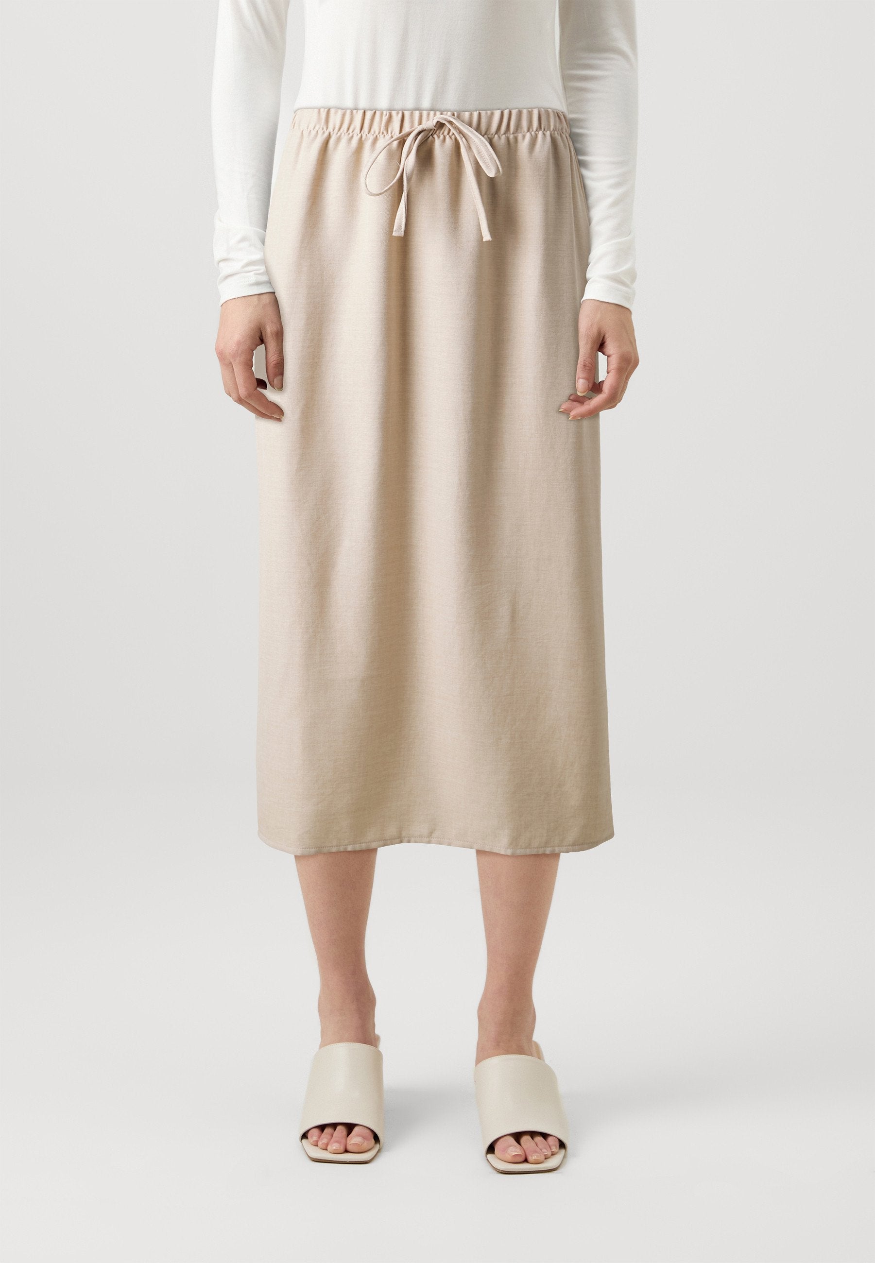 ONLAMAHLE MIDI STRING SKIRT  Media 3