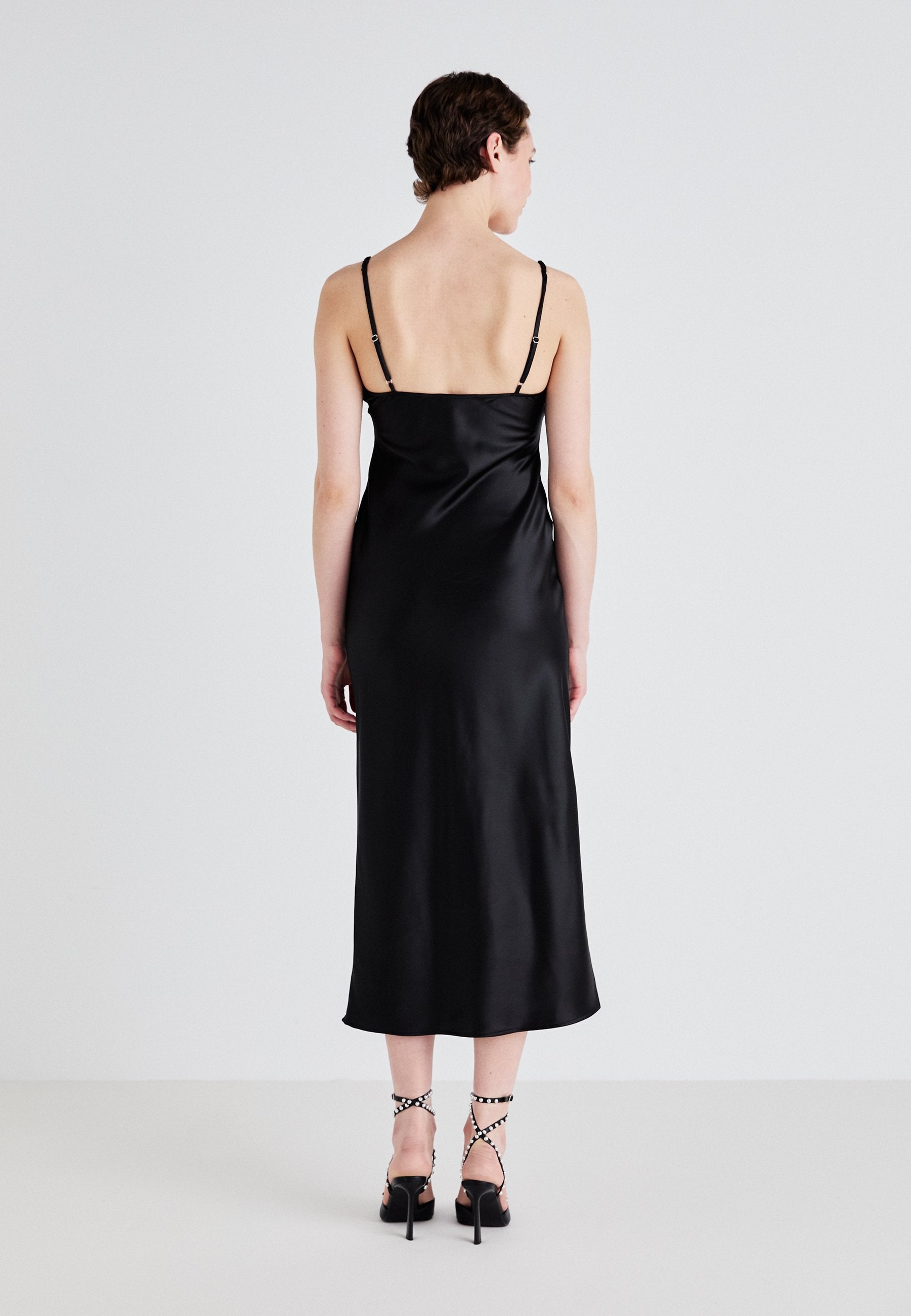 Gina Tricot MIDI DRESS