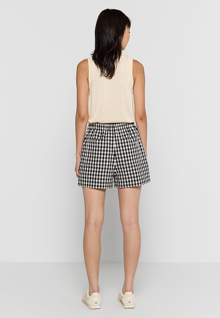 Tommy Hilfiger Shorts Media 3