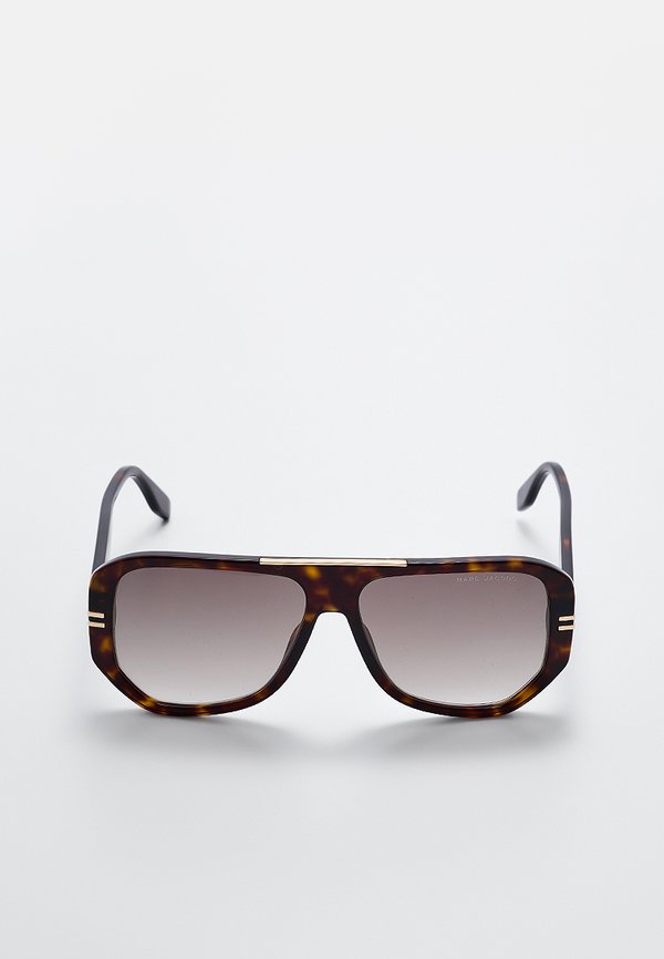 MARC JACOBS