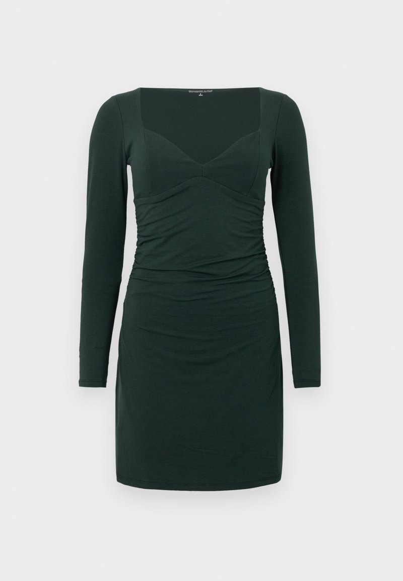 Langärmliges, dunkelgrünes Kleid mit quadratischem Ausschnitt, gerafften seitlichen Details, körperbetonter Form und weichem, dehnbarem Stoff.