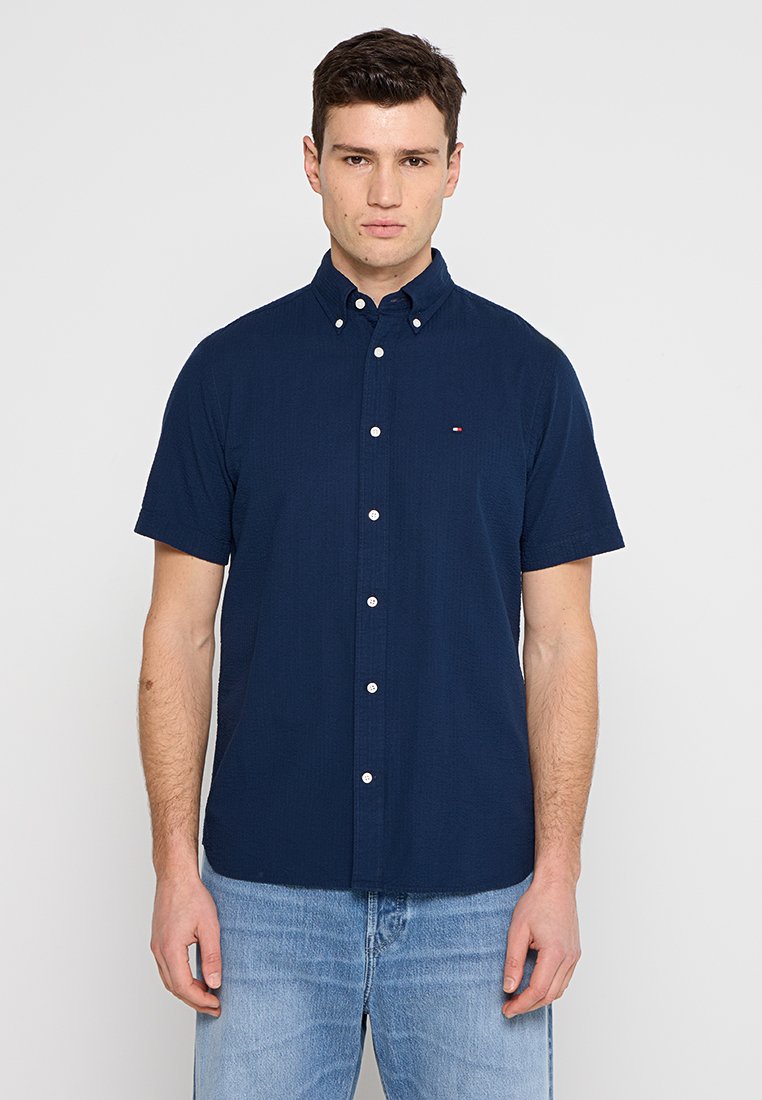 REGULAR FIT Media 1