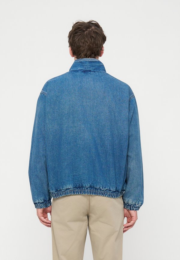 Levi's®