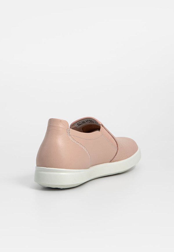 ECCO TRAVEL