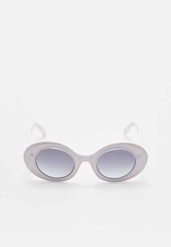 MARC JACOBS