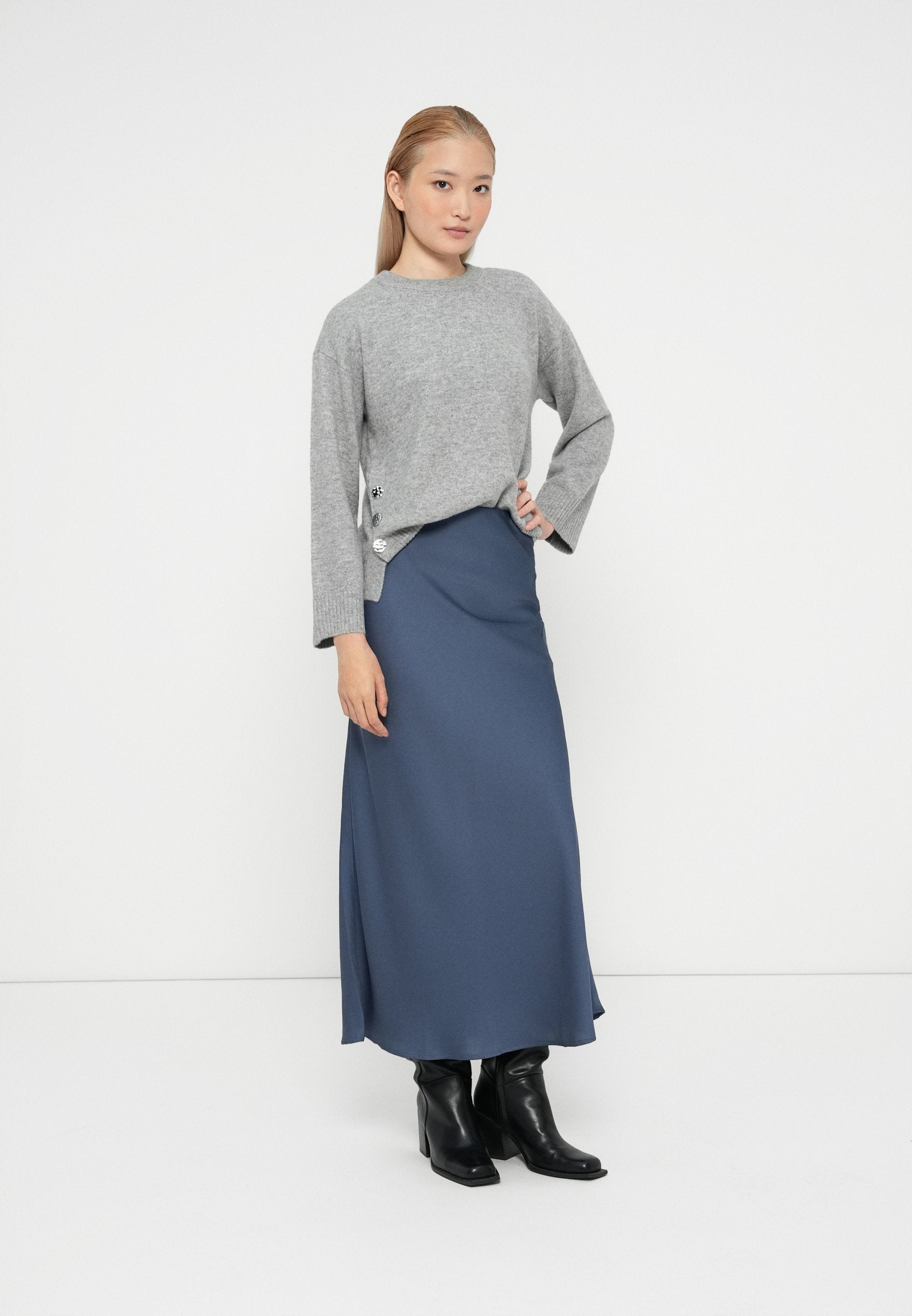 ONLY ONLRENE LIFE BUTTON O NECK
