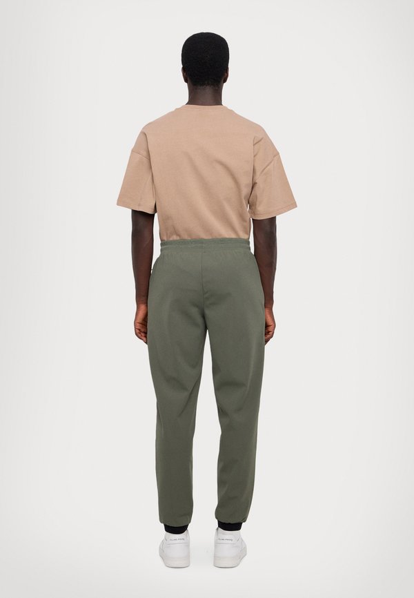 EA7 Emporio Armani TROUSER
